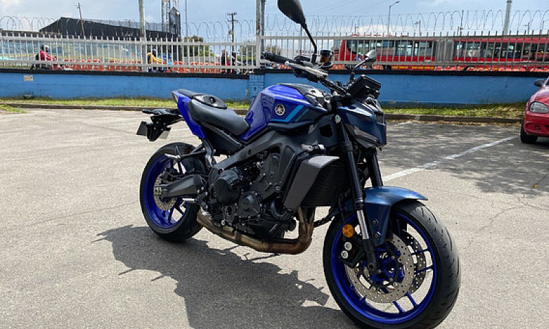 Yamaha Mt09 2025...