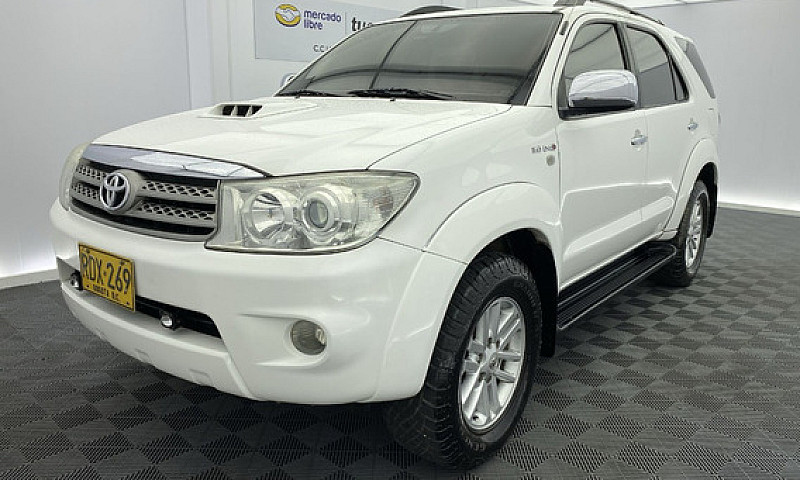 Toyota Fortuner 3.0 ...