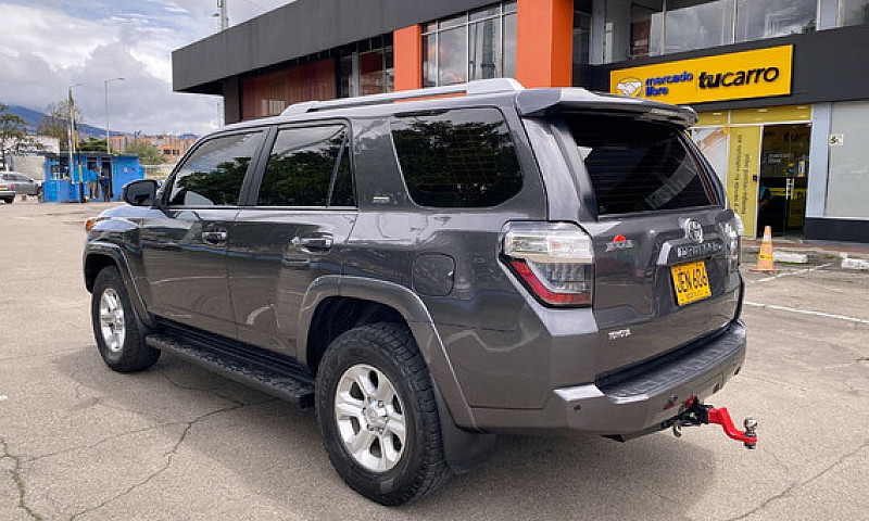 Toyota 4Runner 4.0 S...