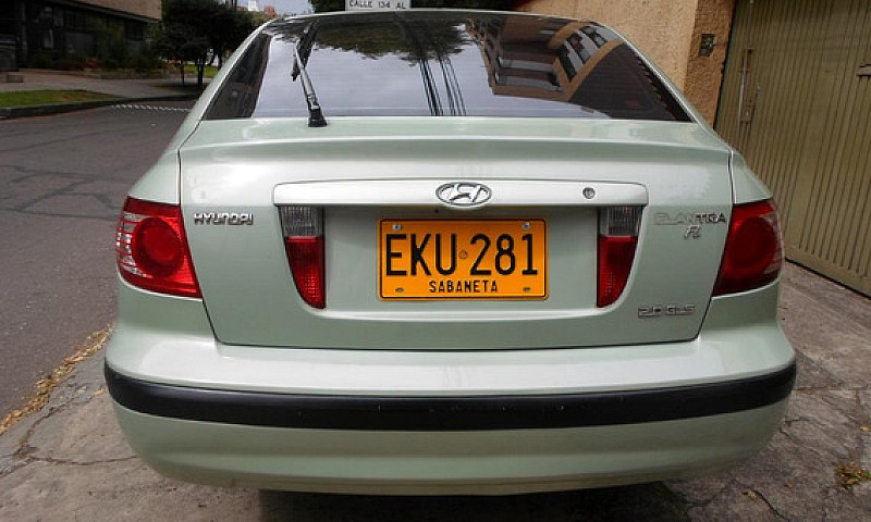 Hyundai Elantra 2.0 ...