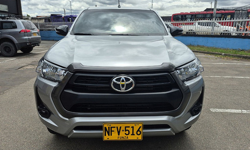Toyota Hilux 2.4 Dié...