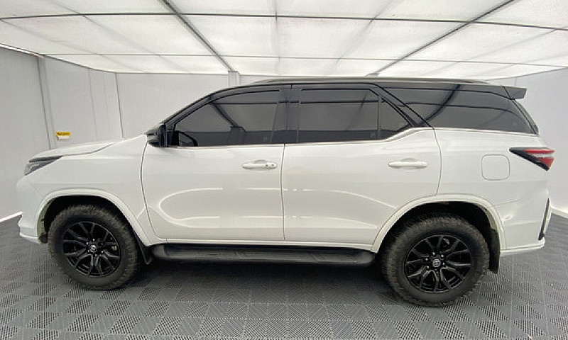 Toyota Fortuner Gr-S...