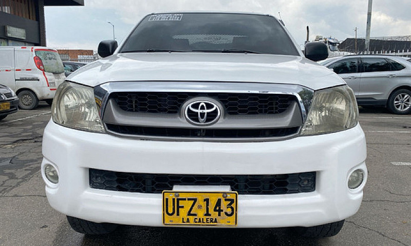 Toyota Hilux 2.5 Mt...