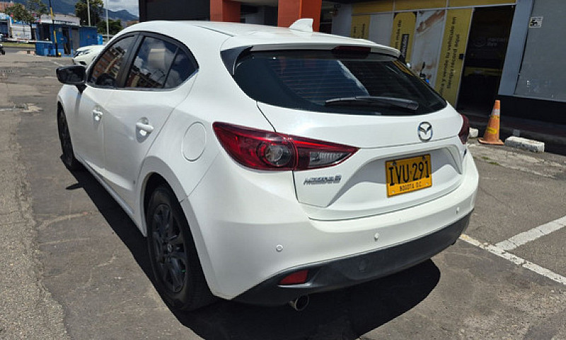 Mazda 3 2.0 Touring ...