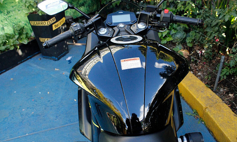 Suzuki Gixxer Sf 150...