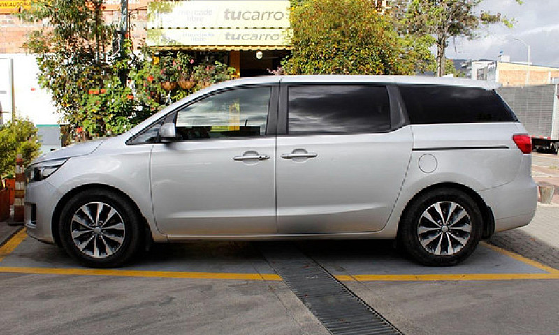 Kia Grand Carnival S...