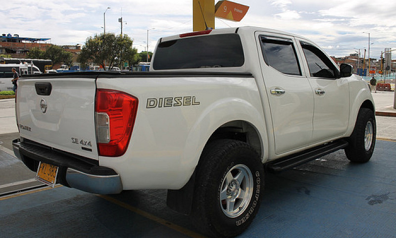 Nissan Frontier 2.5 ...