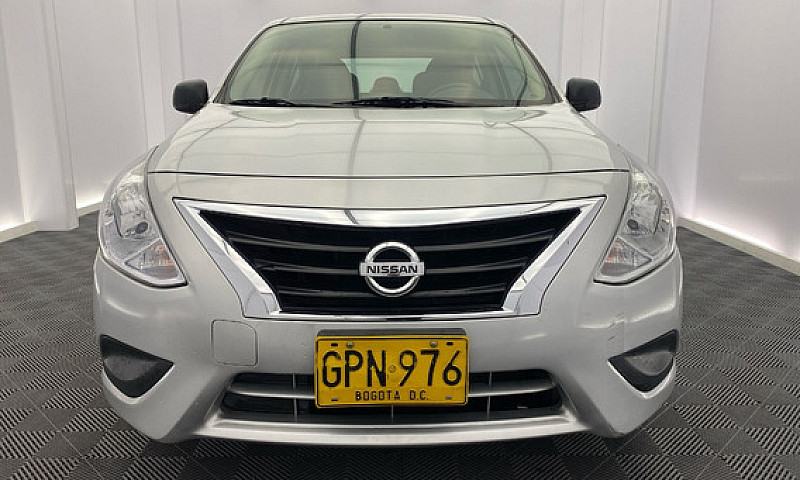 Nissan Versa 1.6 Dri...