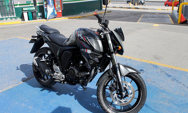 Yamaha Fzs 150 Model...