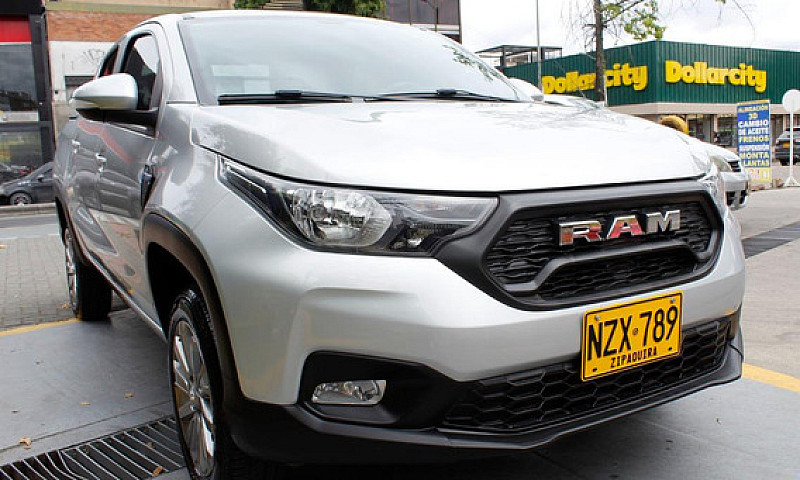 Ram 700 Doble Cabina...