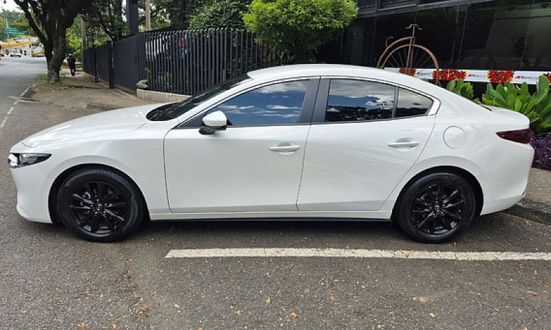 Mazda 3 2.0 Touring ...