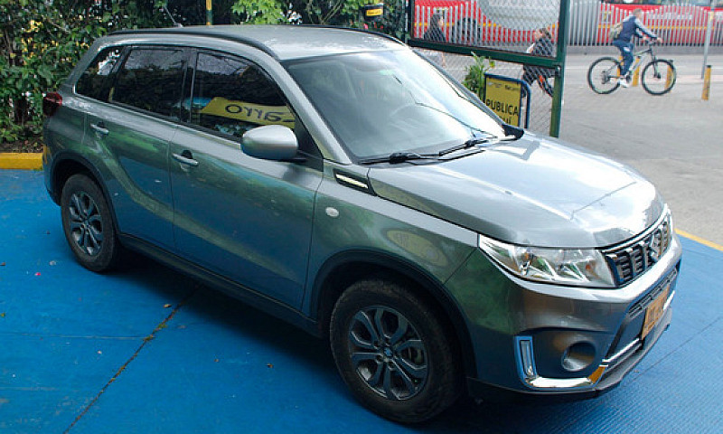 Suzuki Vitara Live A...
