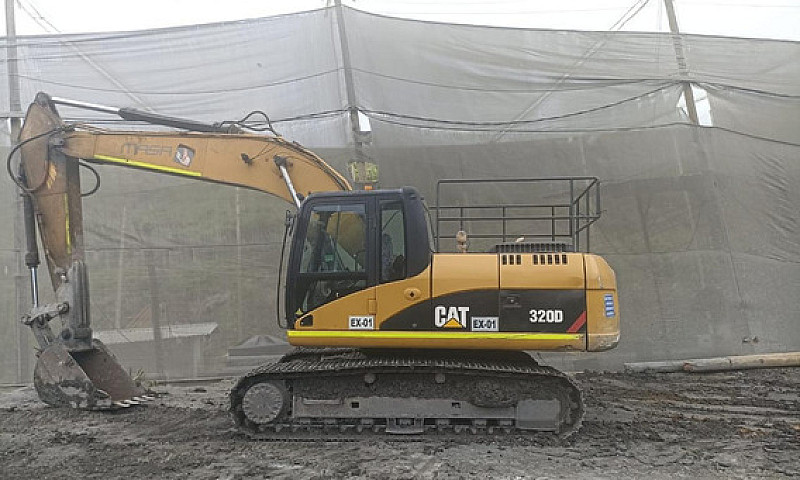 Excavadora Cat 320D...