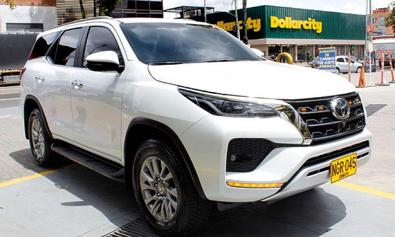 Toyota Fortuner Srv ...