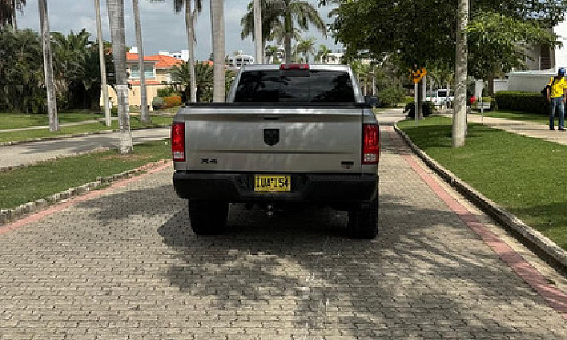 Dodge Ram 5.7 2500 C...