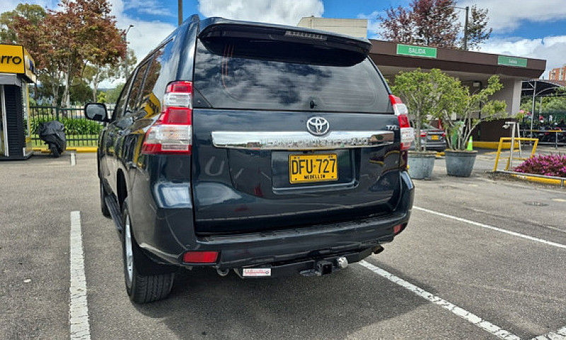 Toyota Prado 3.0 Tx-...