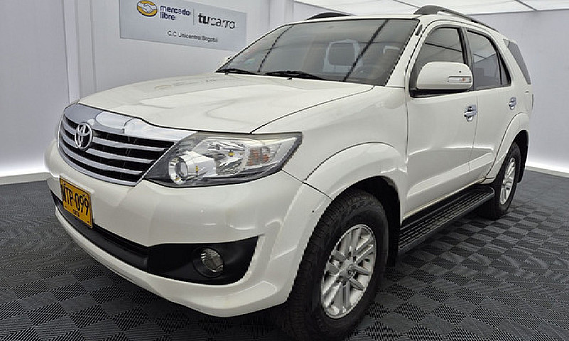 Toyota Fortuner 2.7L...