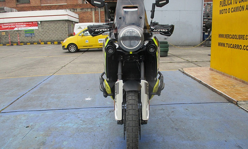 Moto Husqvarna Norde...