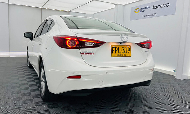 Mazda 3 2.0 Touring...