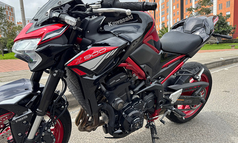 Kawasaki Zr900 2024...
