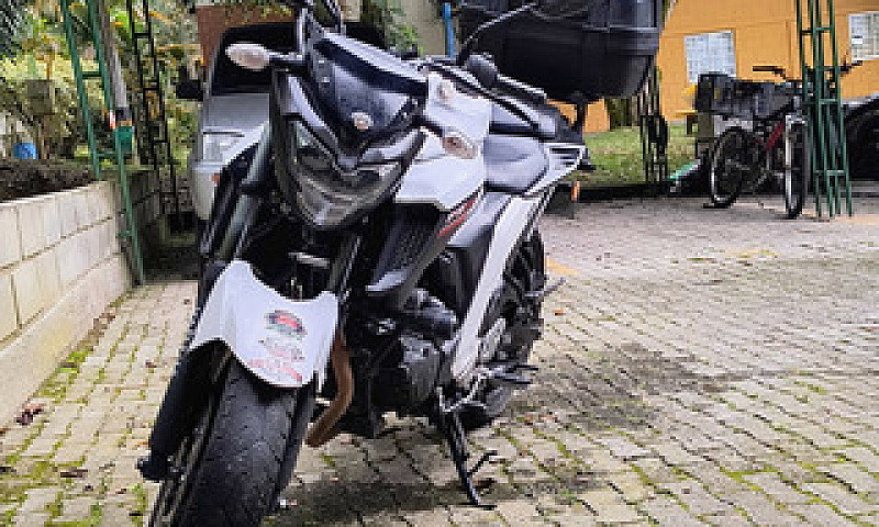 Yamaha Fz25 Modelo 2...