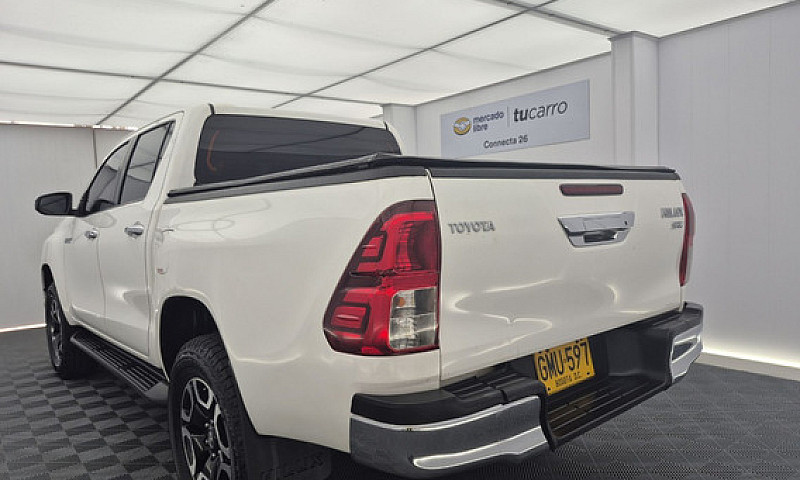 Toyota  Hilux 2.8 At...