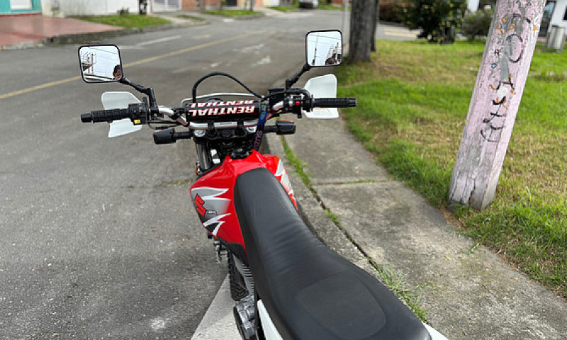 Suzuki Dr 650...