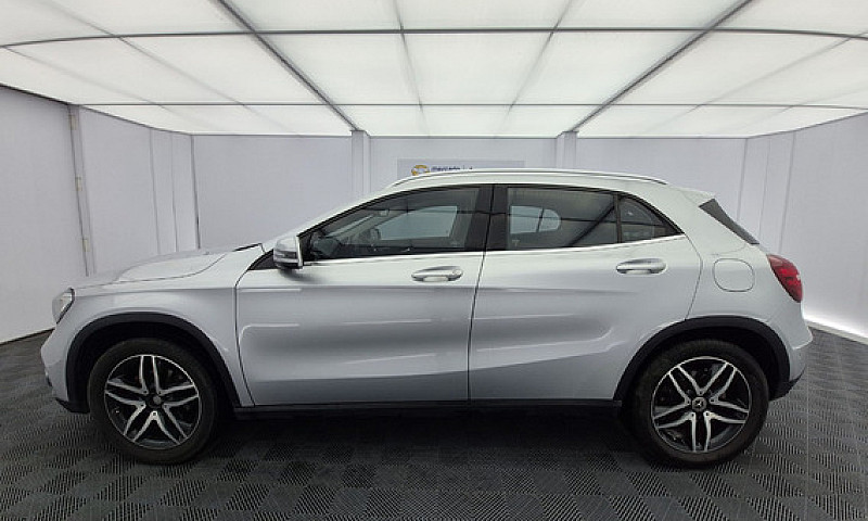 Mercedes-Benz Clase ...