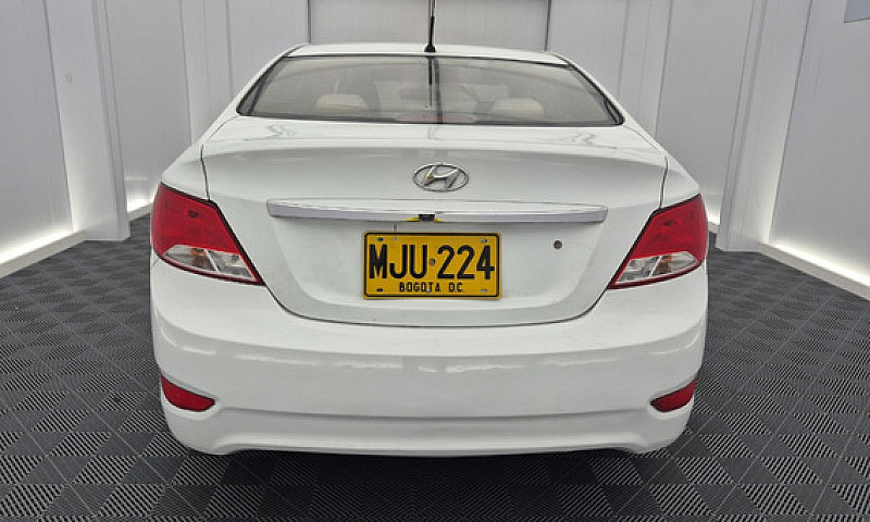 Hyundai Accent 1.6 P...