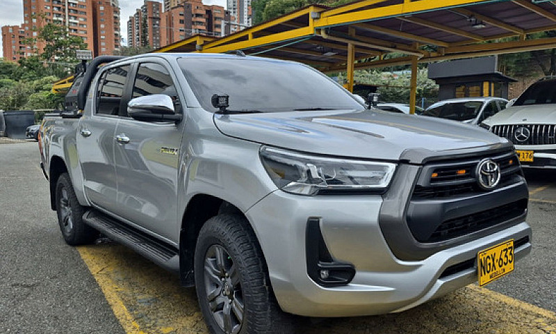 Toyota Hilux 2.4 Mt ...