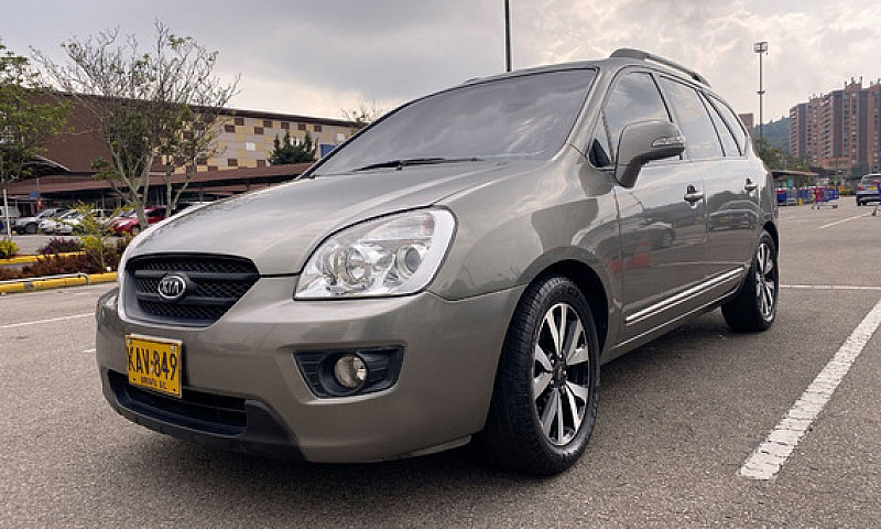 Kia Carens 2.O Rondo...