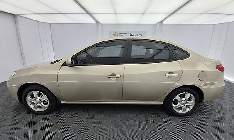 Hyundai Elantra 2.0 ...