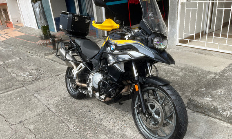 Bmw Gs 750...