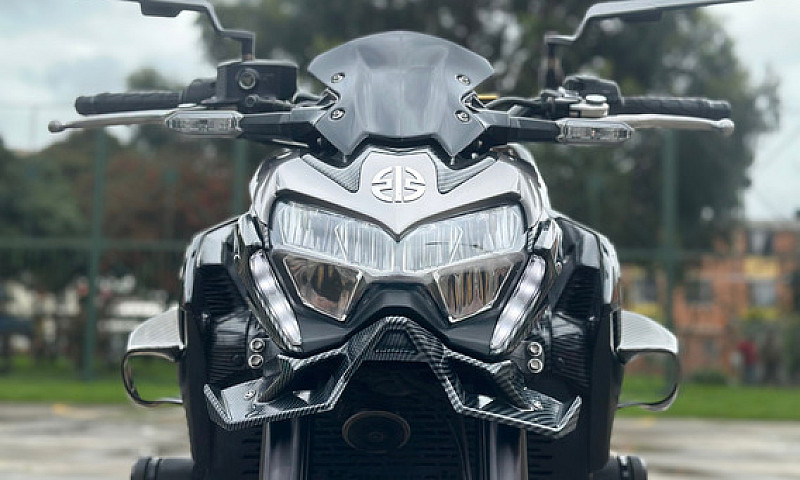 Kawasaki Z900...