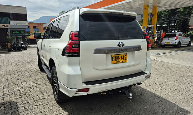 Toyota Prado 3.0 Tx-...