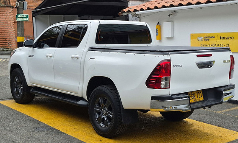 Toyota Hilux 2.7 Gas...
