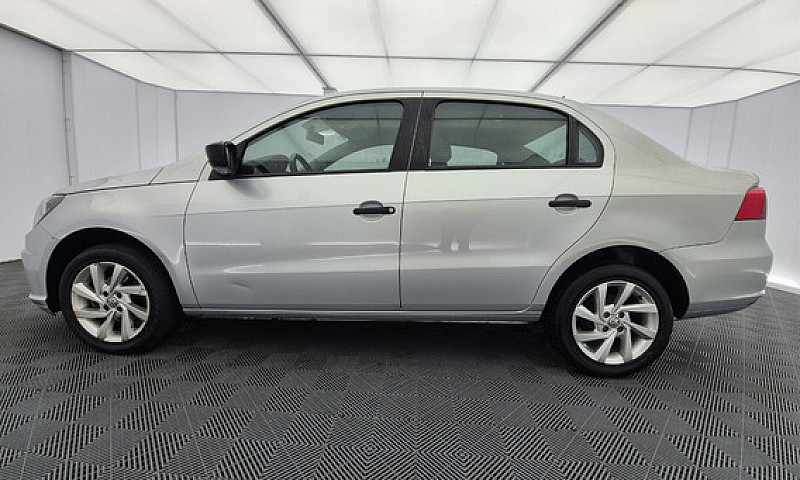 Volkswagen Voyage 1....