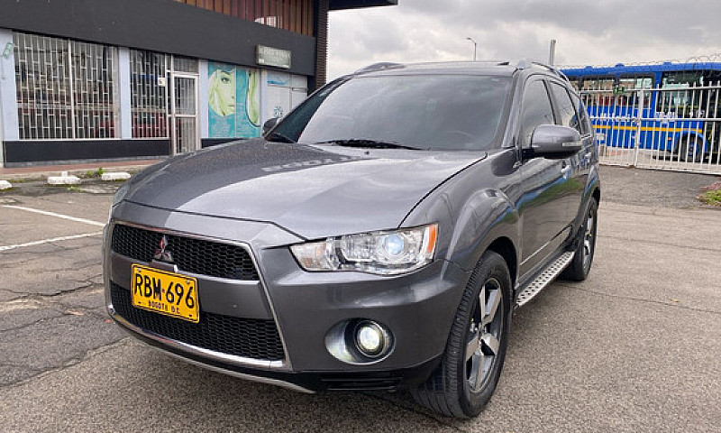 Mitsubishi Outlander...