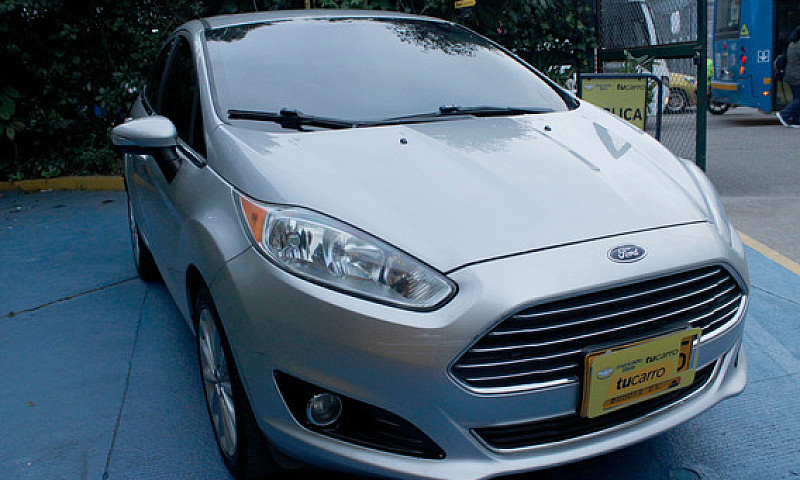 Ford Fiesta 1.6 Tita...