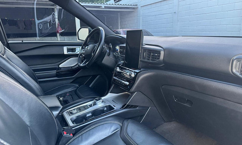 Ford Explorer St...