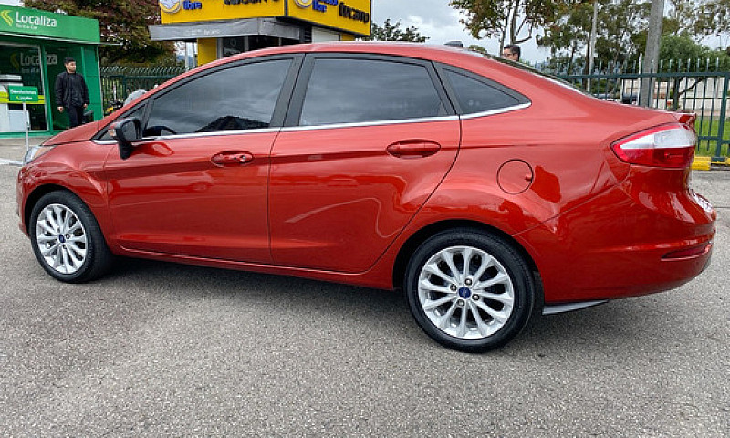 Ford Fiesta 1.6 Tita...