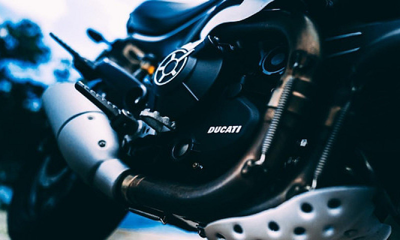 Ducati Scrambler 800...