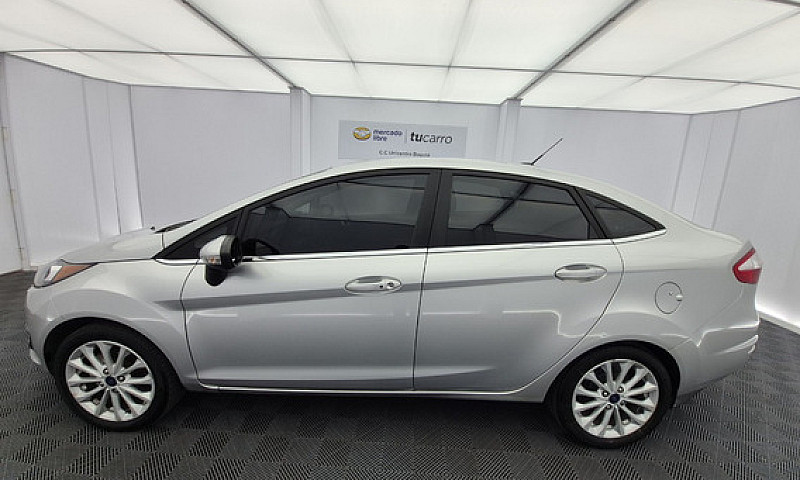 Ford Fiesta 1.6 Tita...