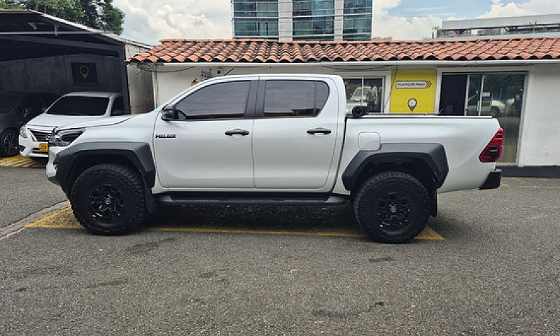 Toyota Hilux 2.8 Gr ...