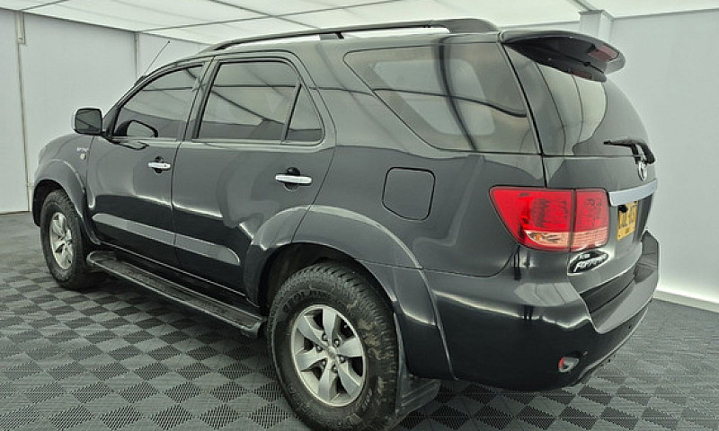 Toyota Fortuner 3.0 ...
