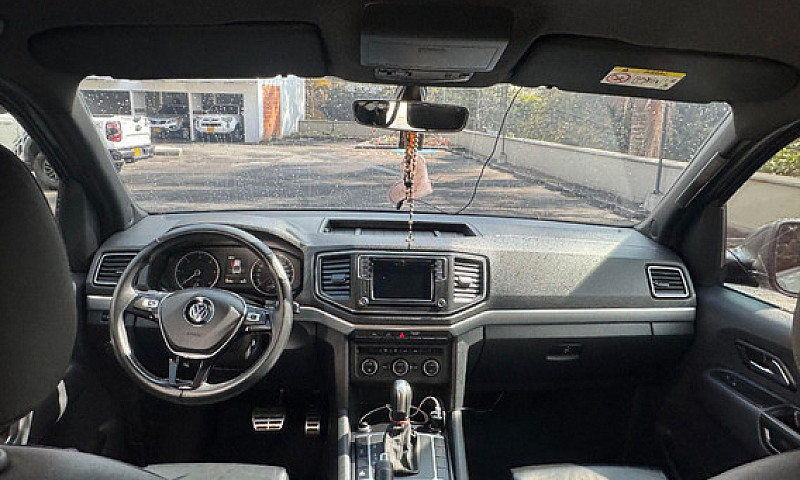 Volkswagen Amarok 3....