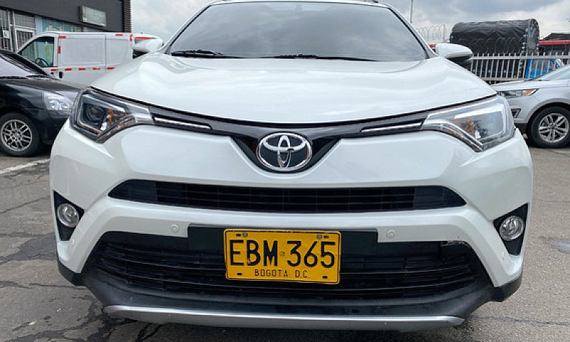 Toyota Rav4 2.0 Stre...