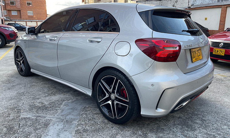 Mercedes-Benz Clase ...