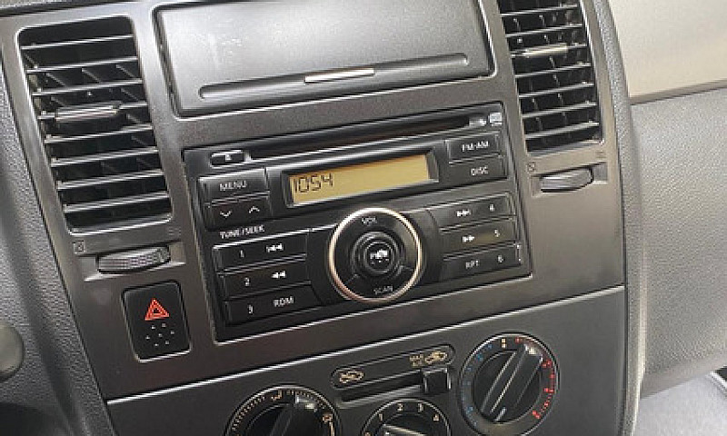 Nissan Tiida 1.8 Pre...