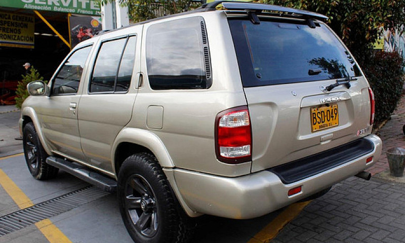 Nissan Pathfinder 3....